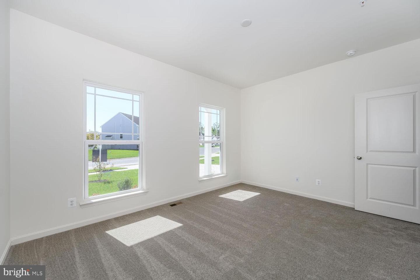 5648 Trafalgar Cir photo 20
