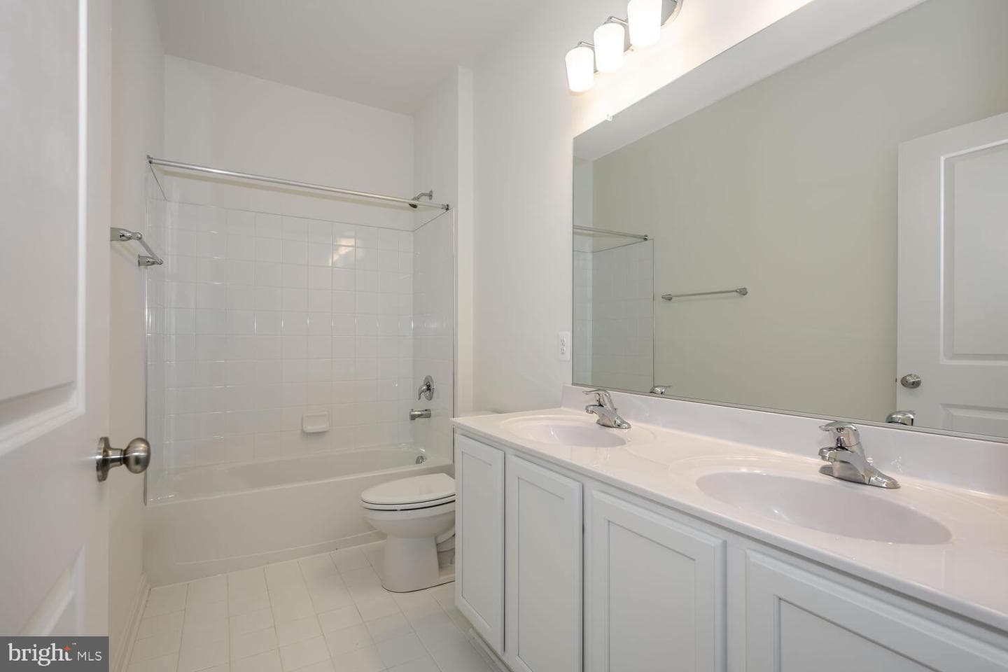5648 Trafalgar Cir photo 21