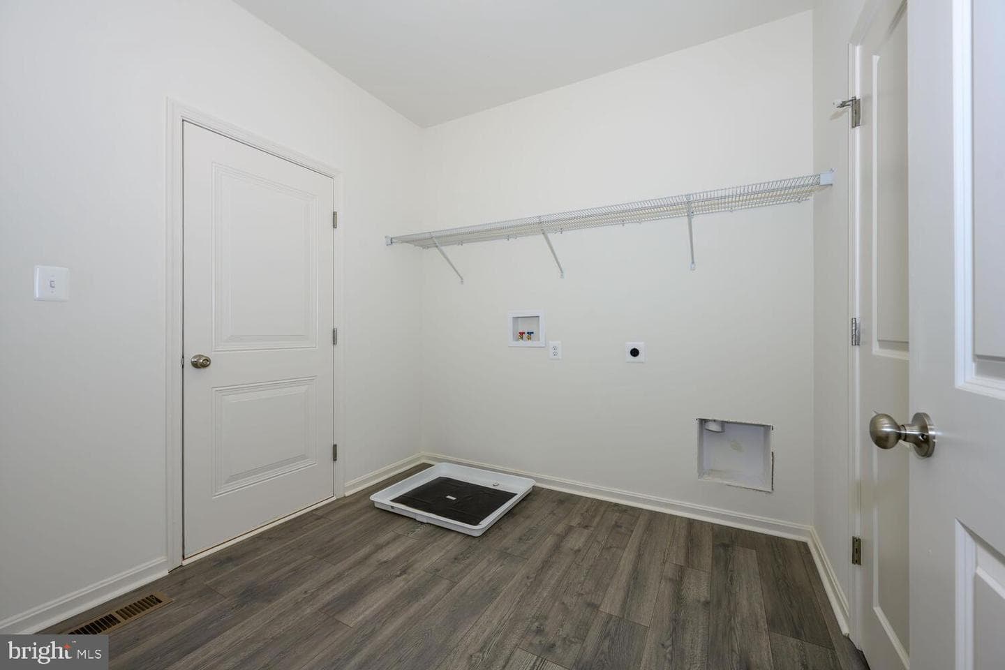 5648 Trafalgar Cir photo 22