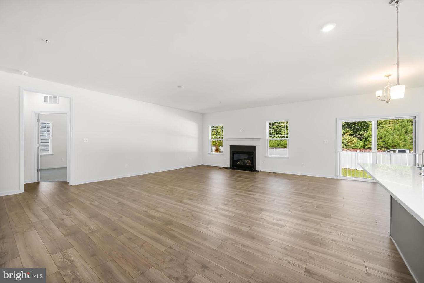 5648 Trafalgar Cir photo 8