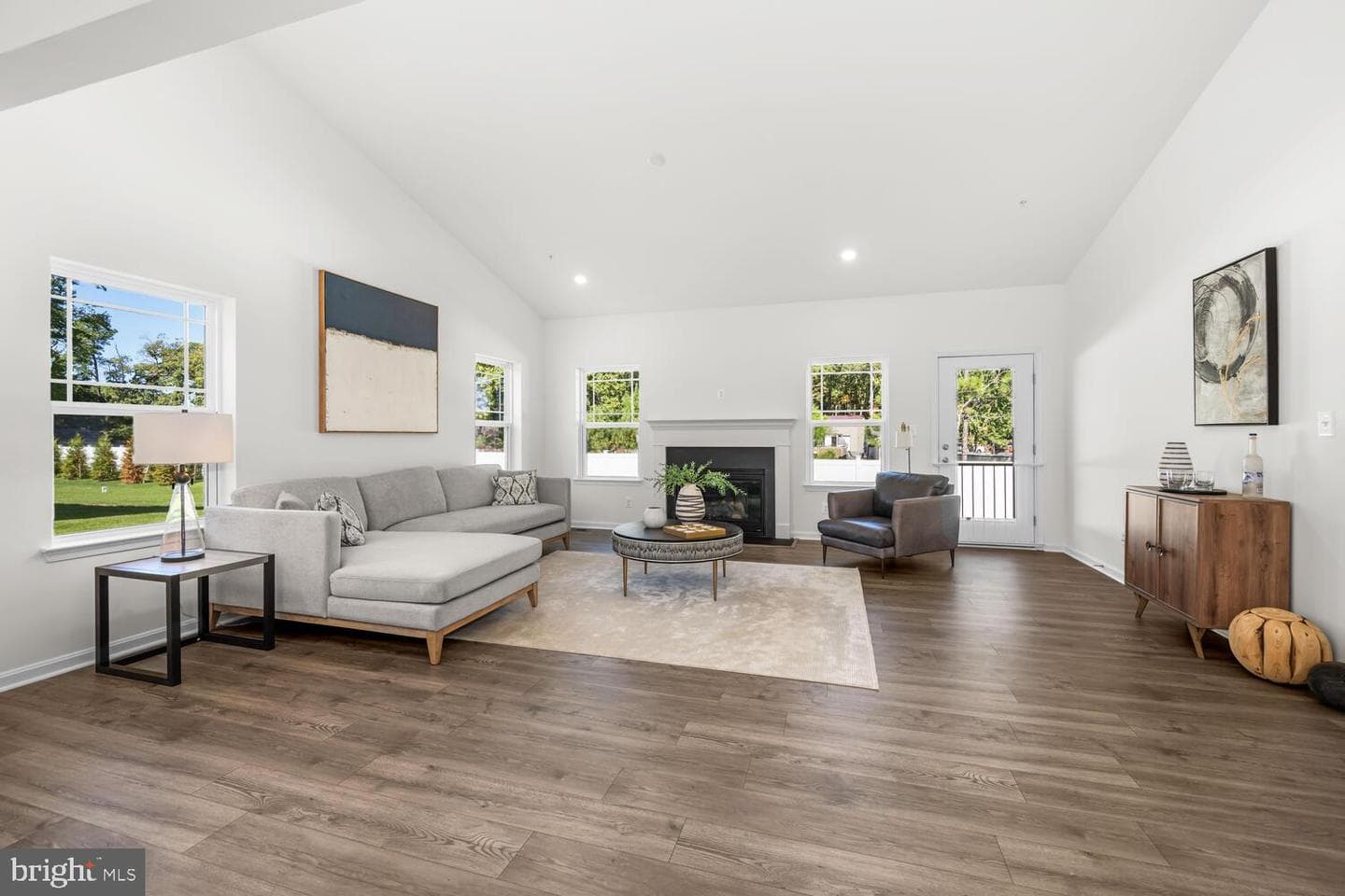 5654 Trafalgar Cir photo 17