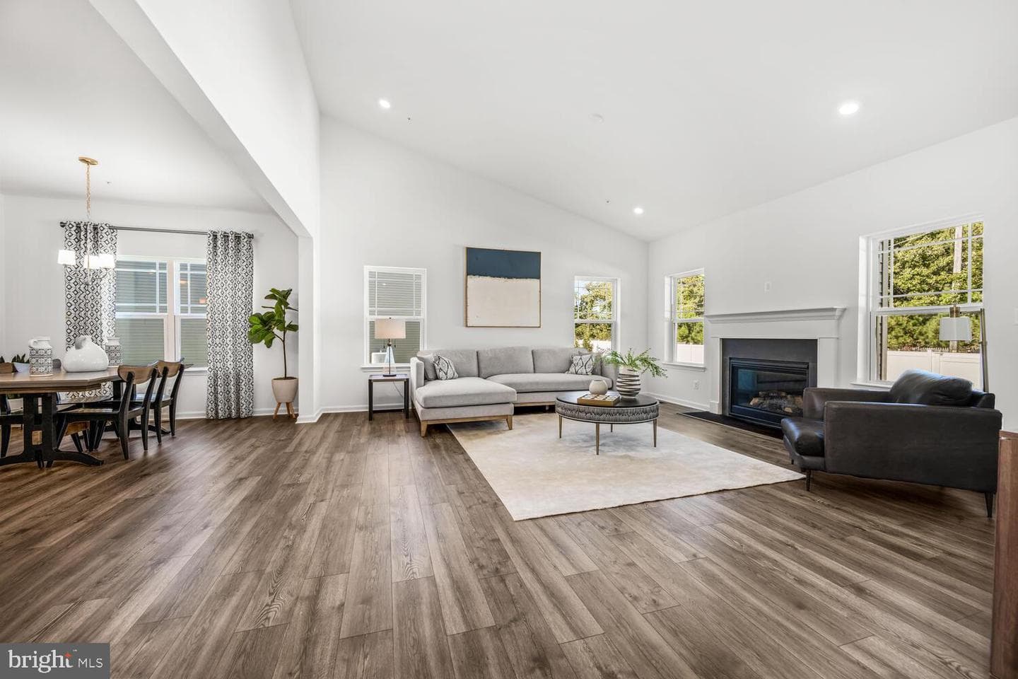 5654 Trafalgar Cir photo 20