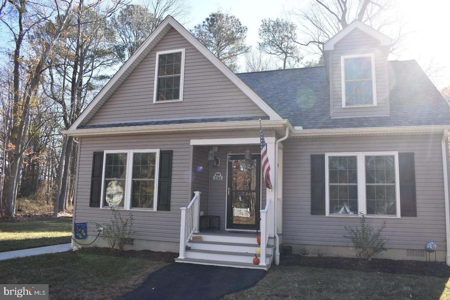 5744 Johns Way photo 3