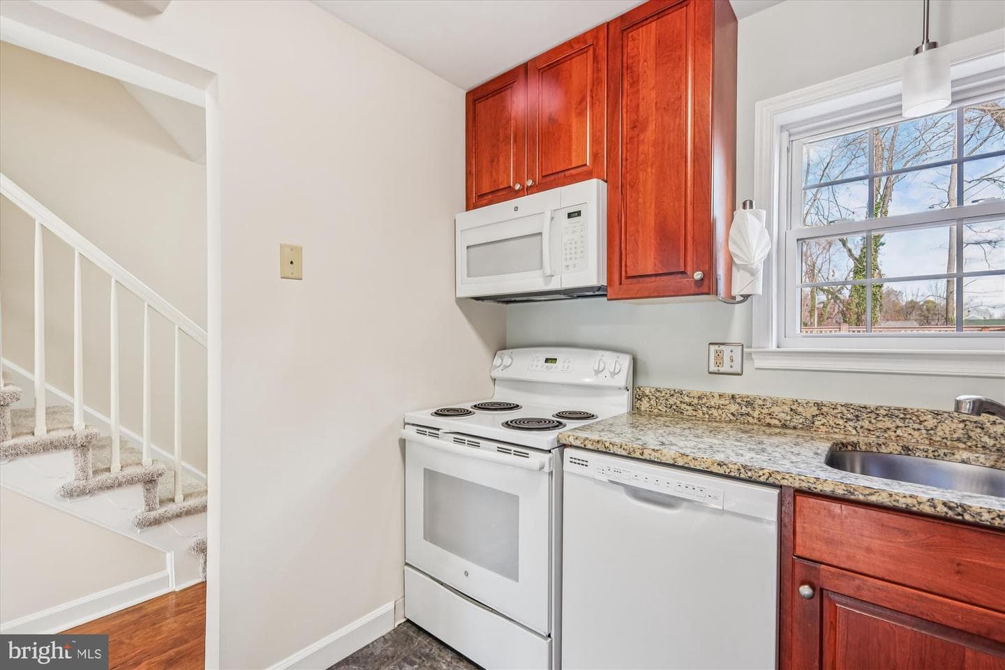 209 Webb Lane photo 8