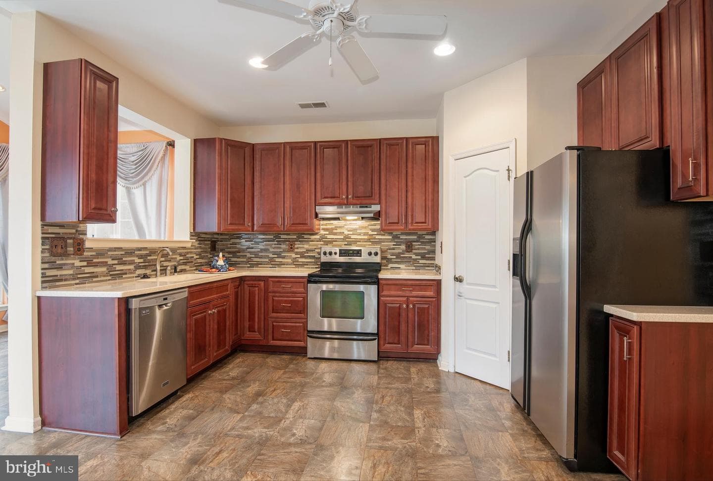 209 Tubman Drive photo 13