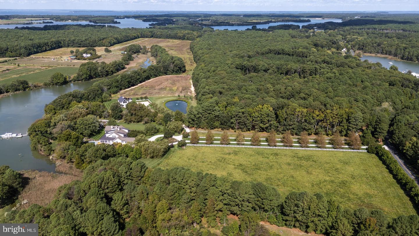 7508 Cooper Point Road photo 10