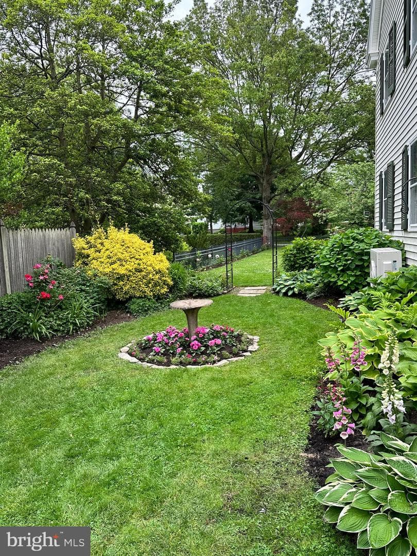 221 S Harrison Street photo 49