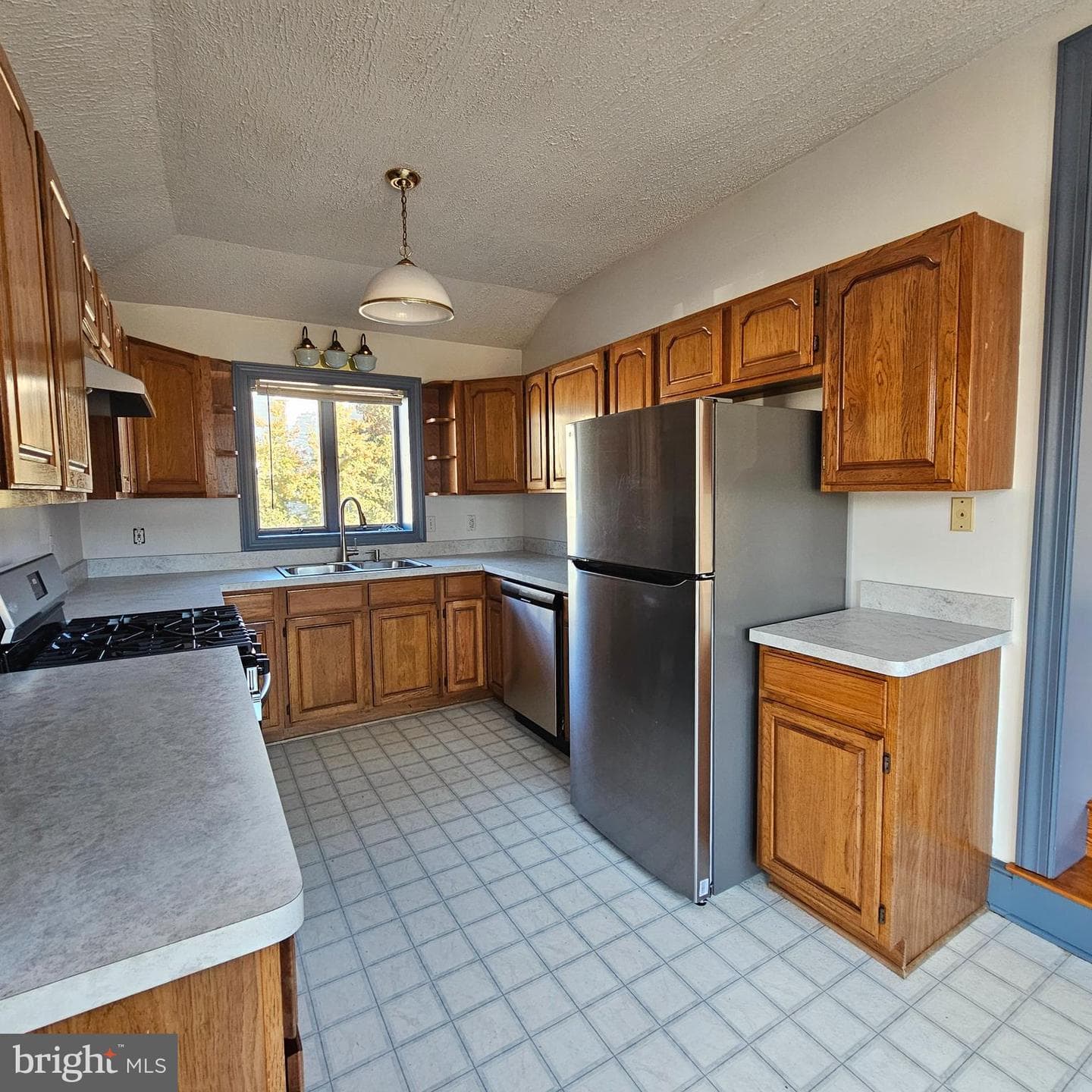 807 S Morris Street photo 22