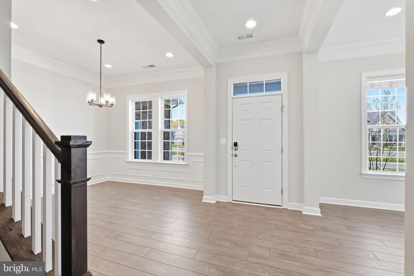 1003 Champlain Court photo 4