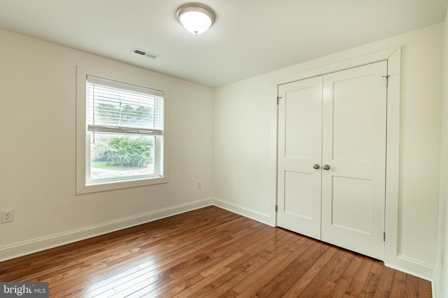 101 Brooks Lane photo 16