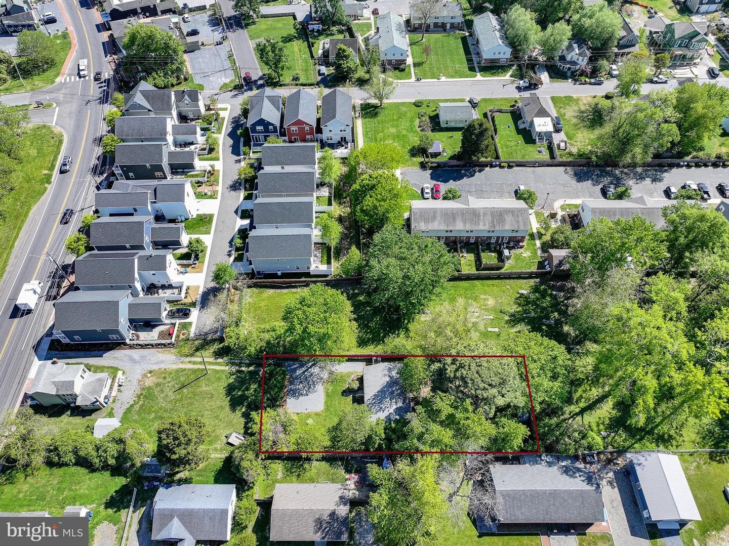 101 Brooks Lane photo 5