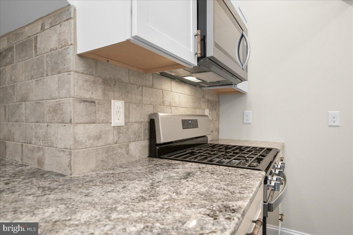 140 S Washington Street photo 50