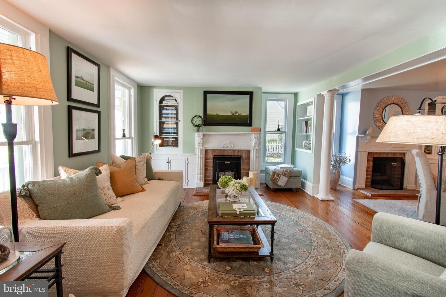 114 W Chestnut Street photo 7