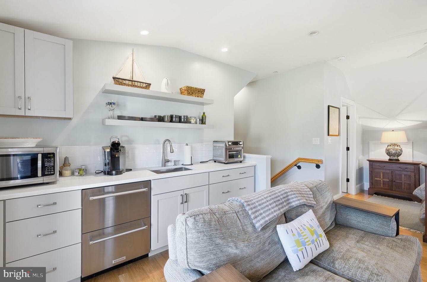 303 Manor photo 36