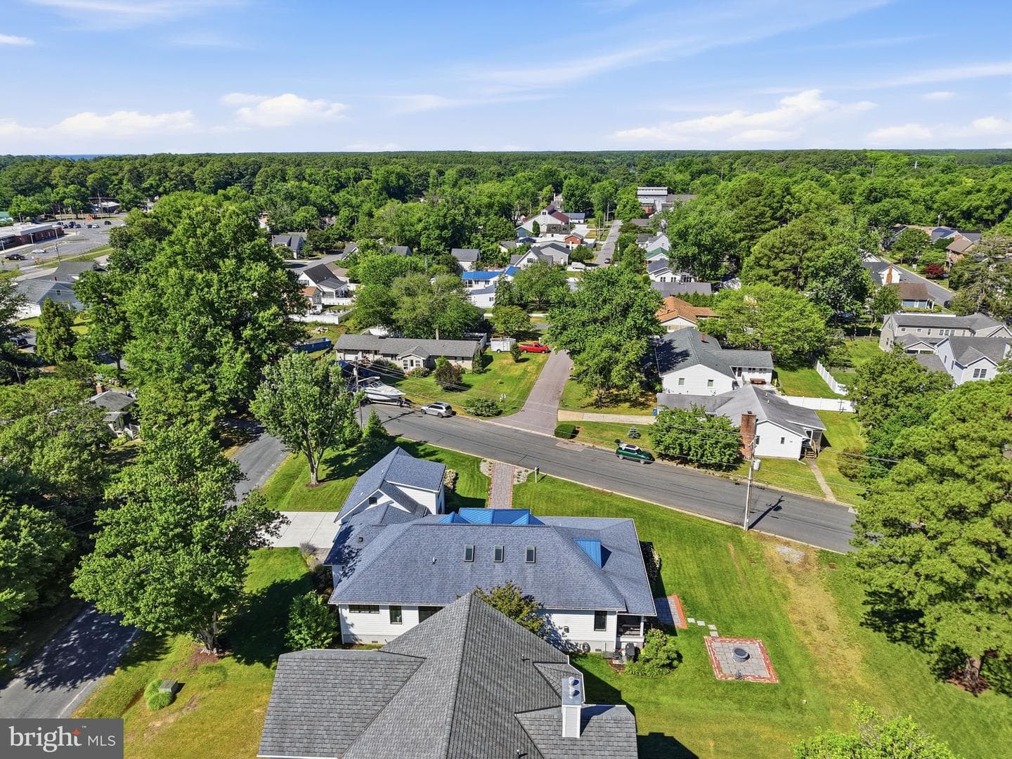 303 Manor photo 44