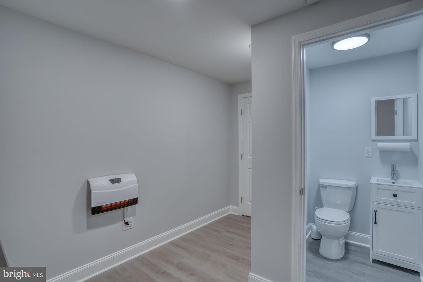 29809 Captain Adamouski Street #15a photo 57