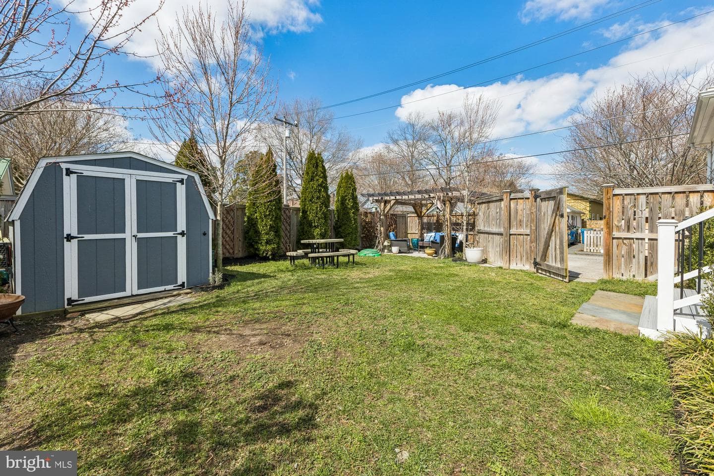 417 S Aurora Street photo 29