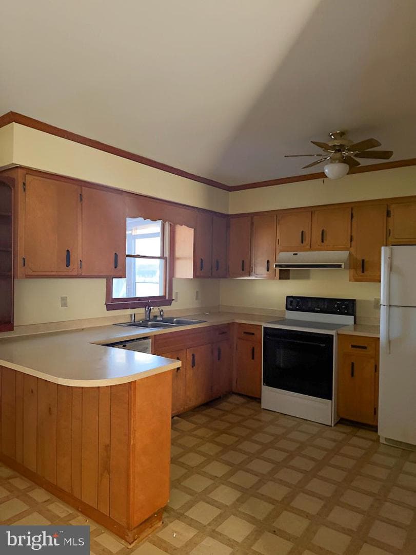 602 Hazelwood Drive photo 8