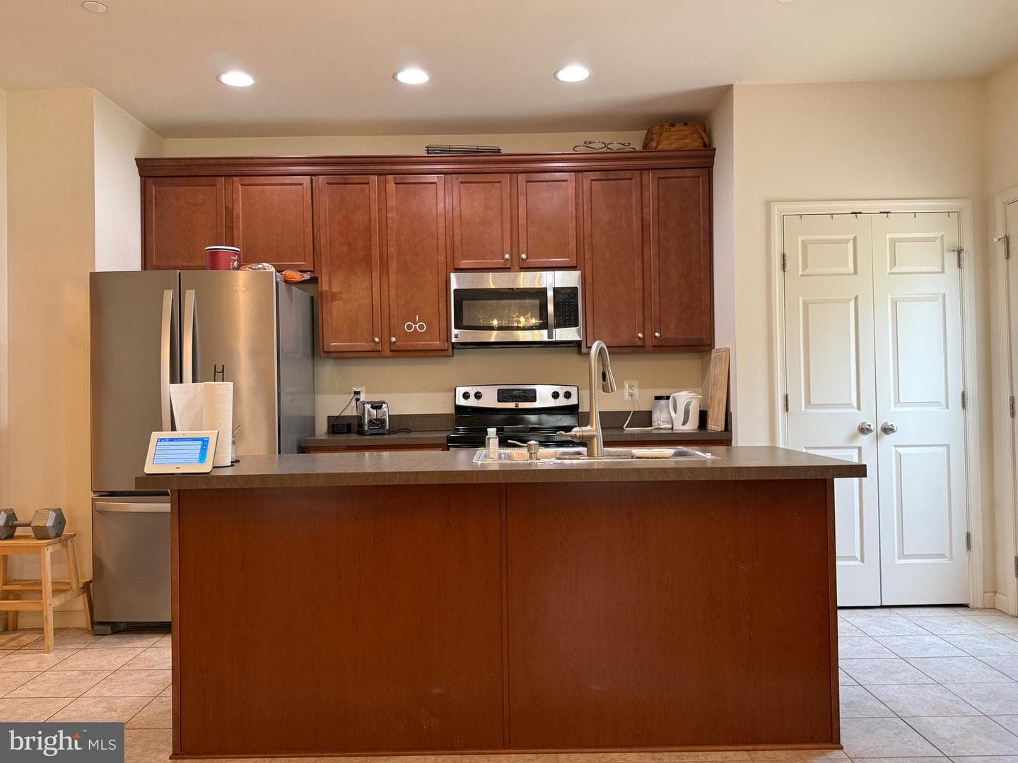 331 Hollis Circle photo 8