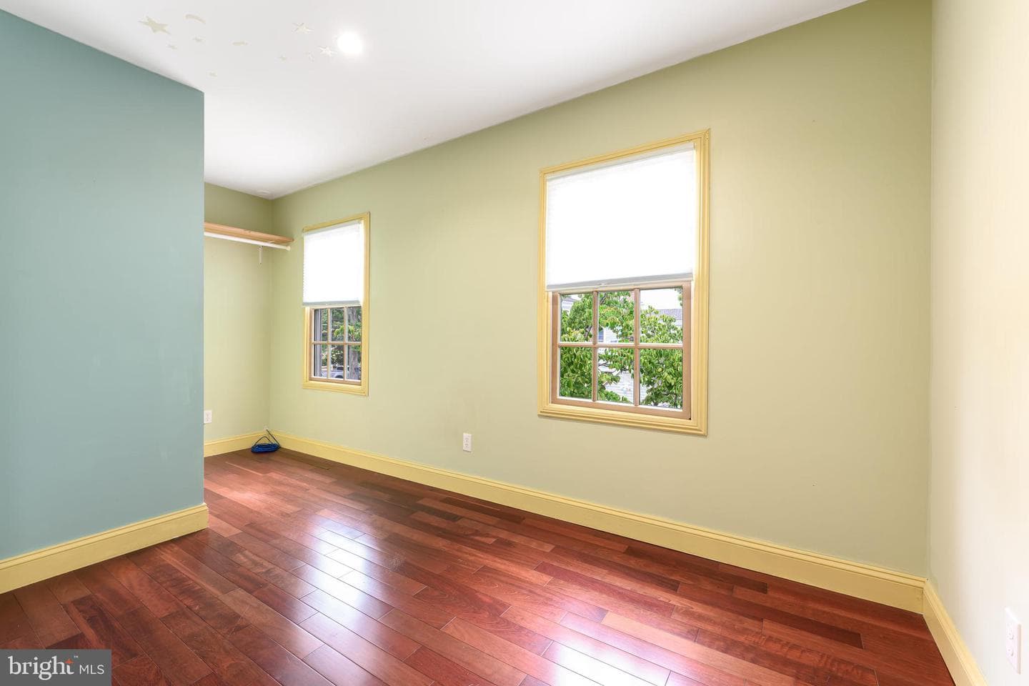 110 N Morris Street photo 57