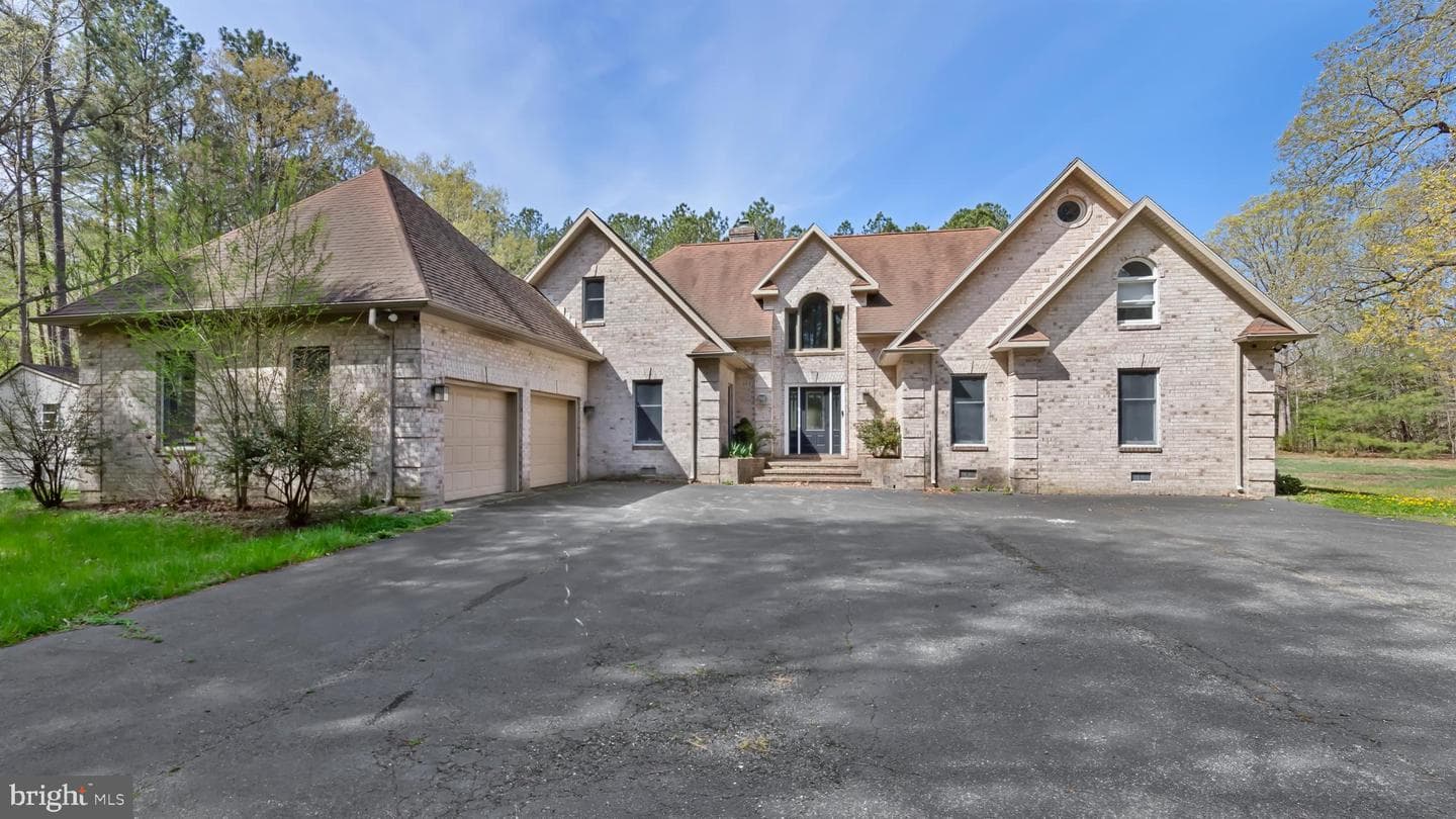 6728 Manadier Road photo 1