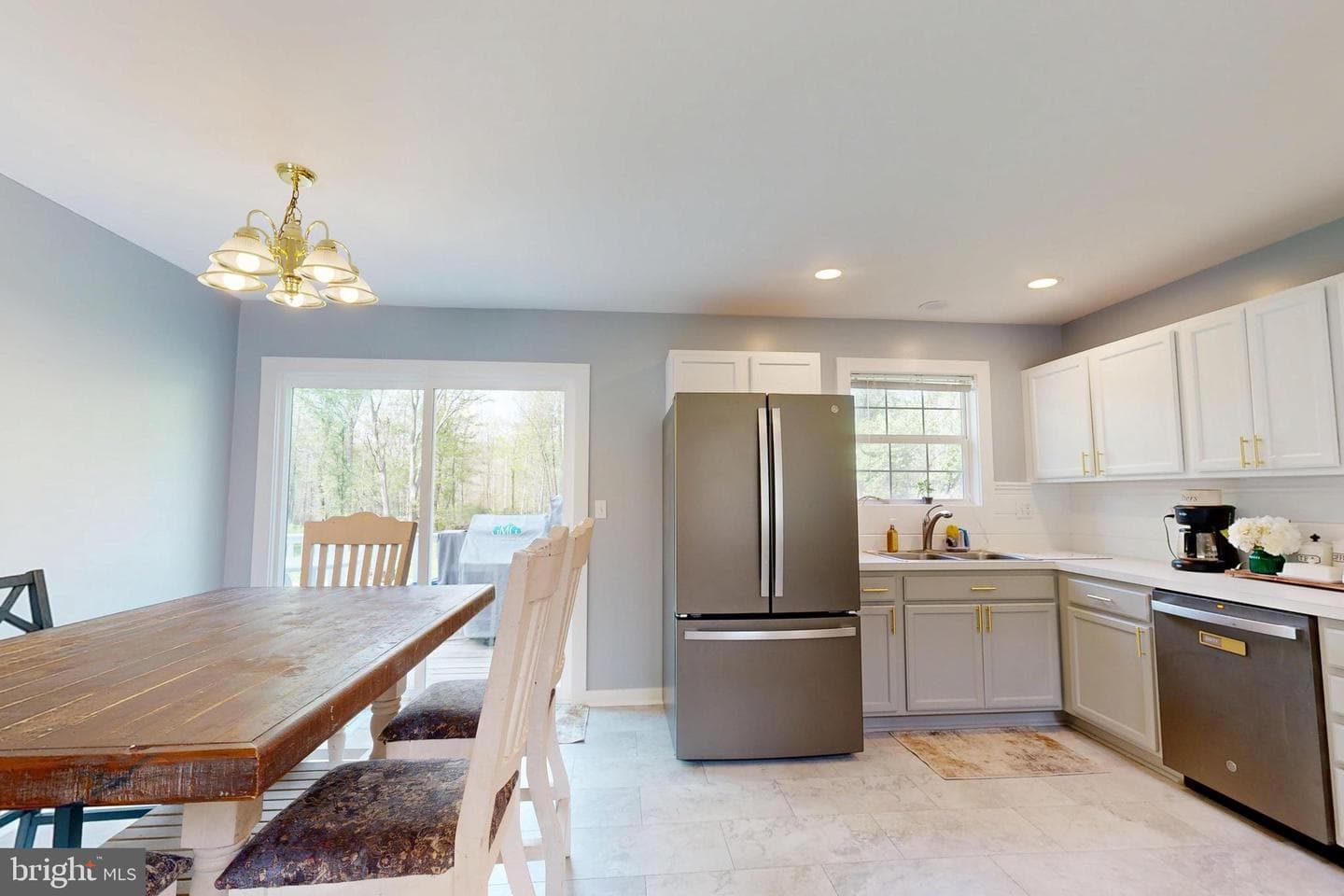 10490 Longwoods Road photo 8