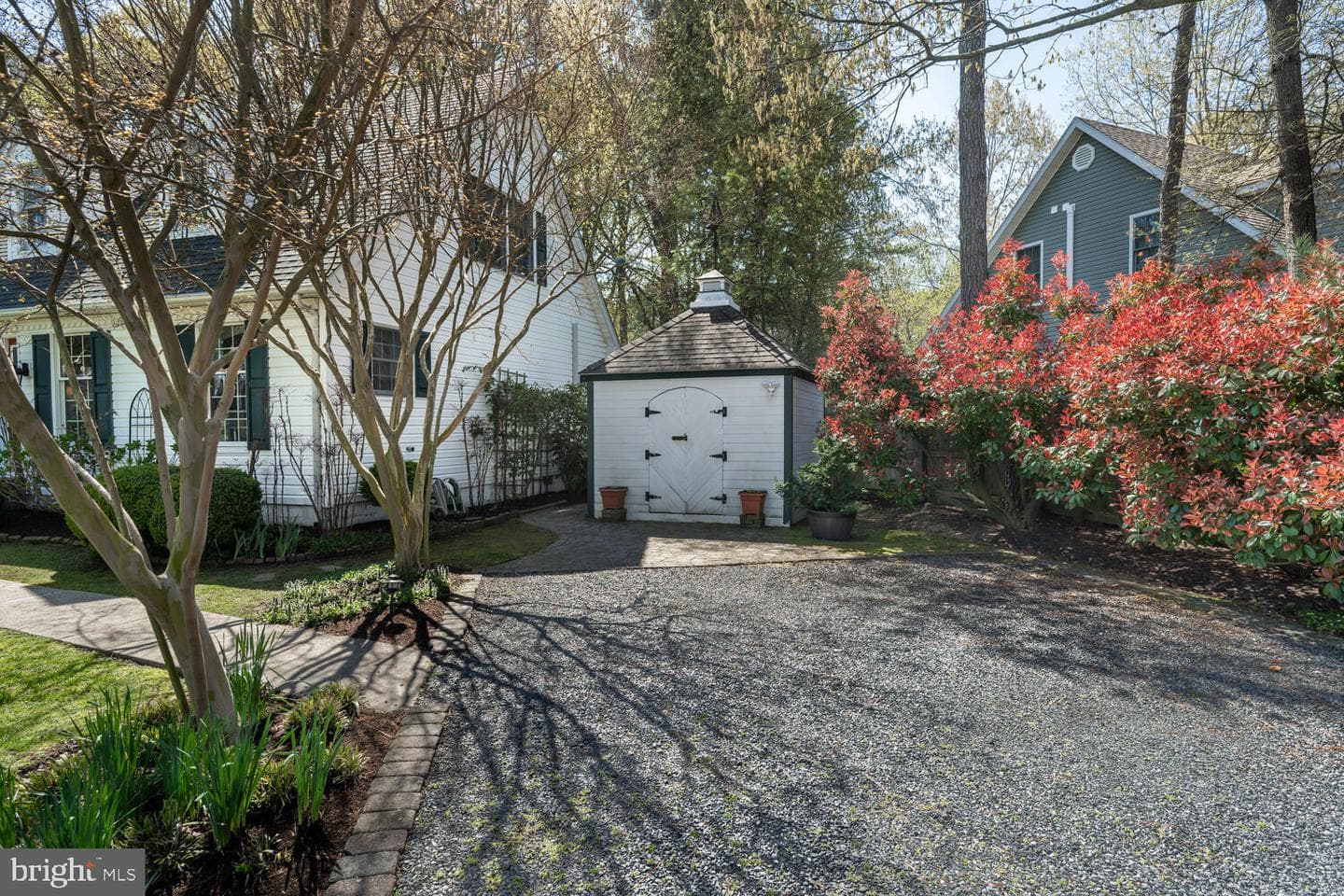 504 Seymour Avenue photo 11