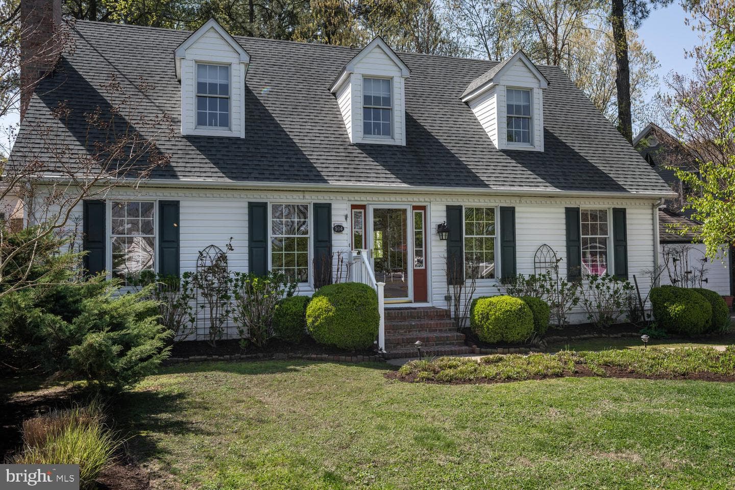 504 Seymour Avenue photo 9