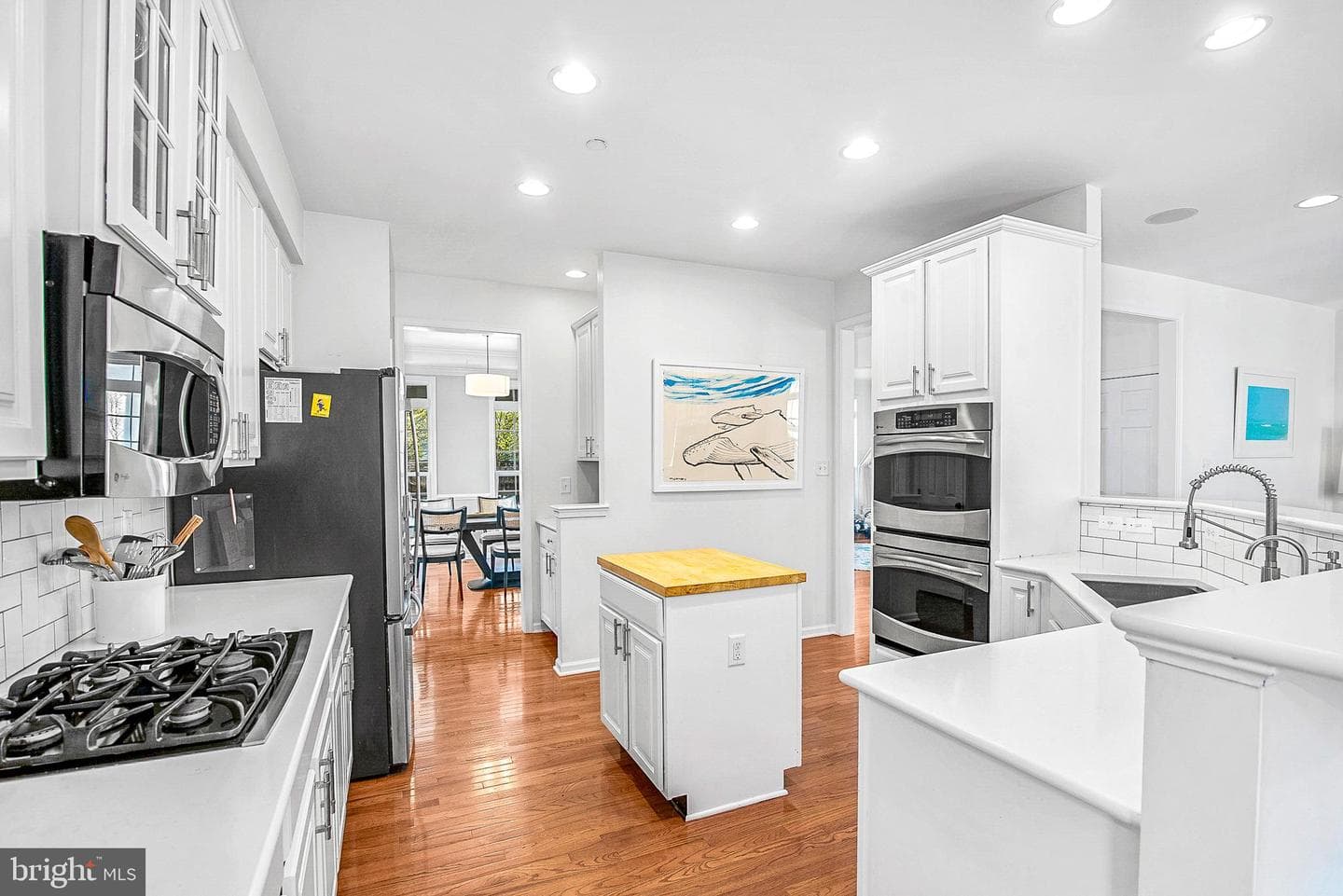 8020 Easton Village Drive photo 5