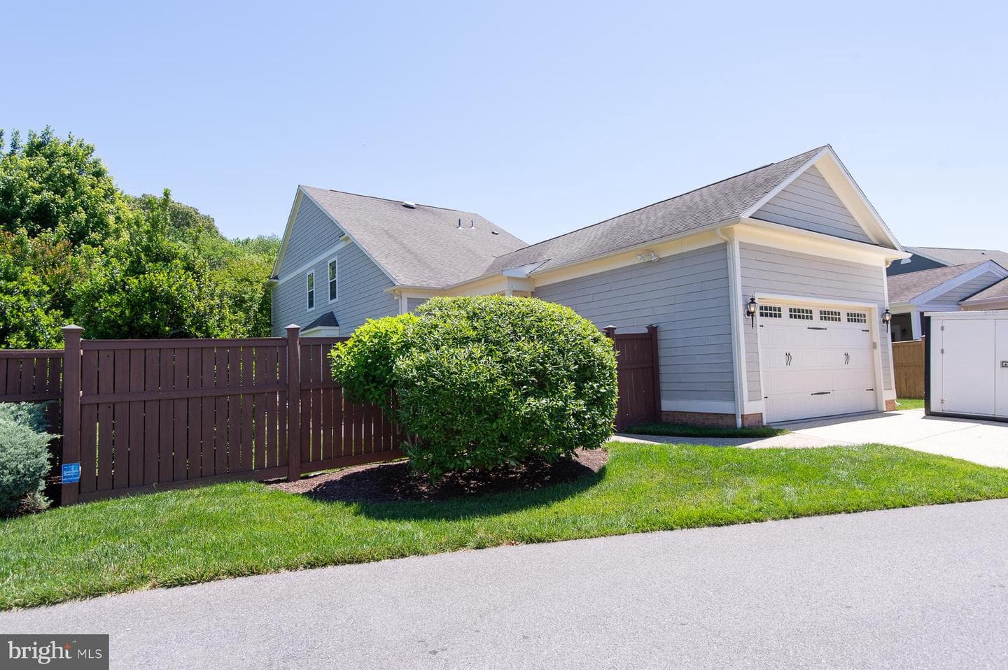 28288 Hemmersley Street photo 5