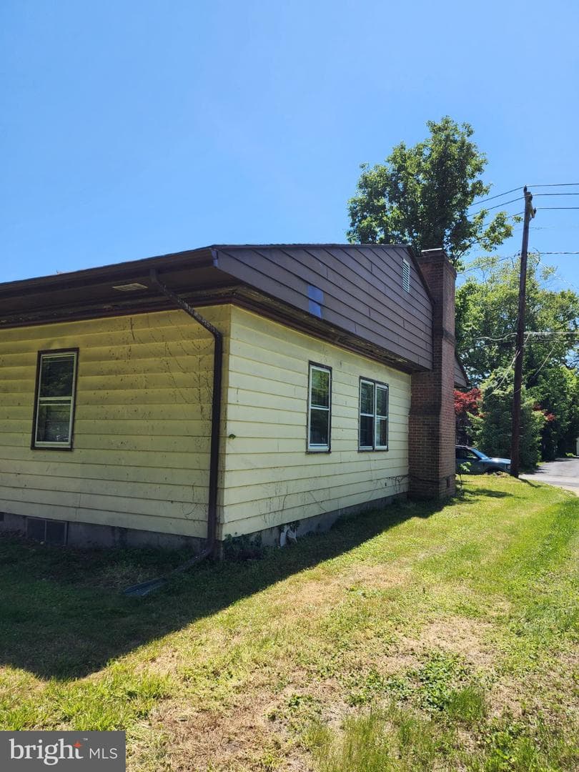 13 Sycamore Ave photo 3