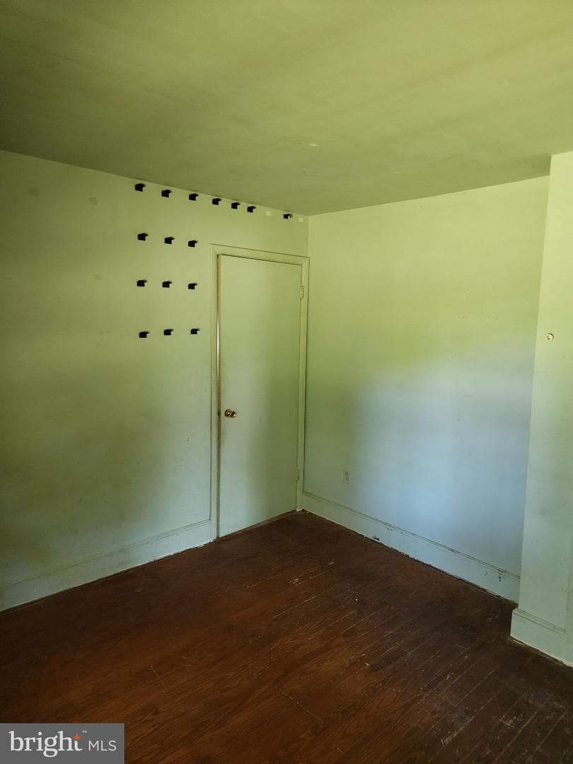 13 Sycamore Ave photo 5