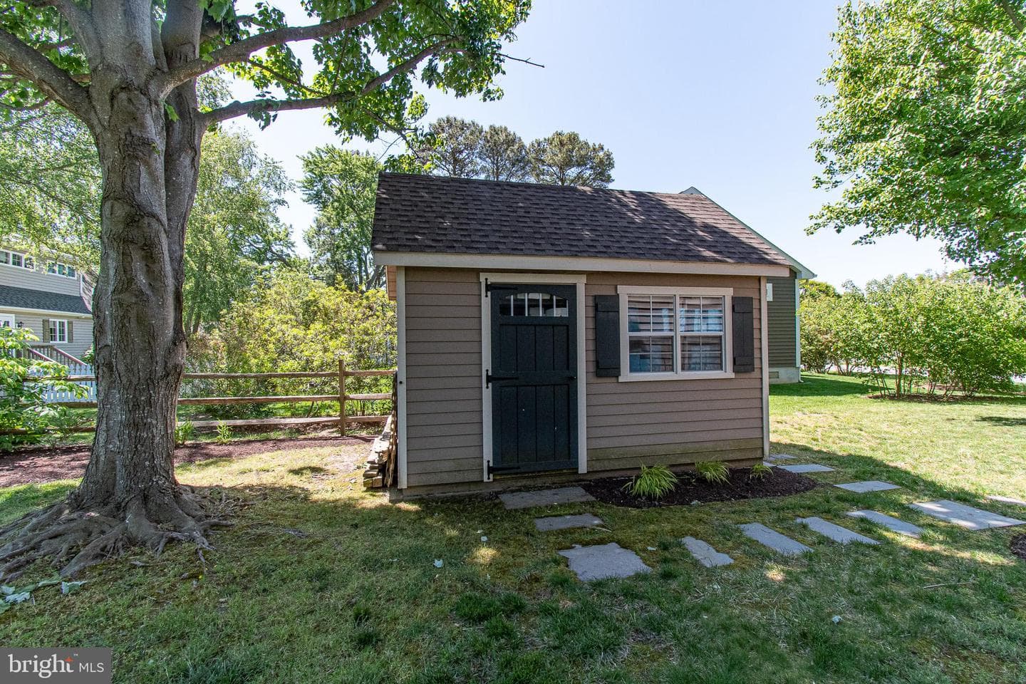 102 Jacks Point Road photo 62