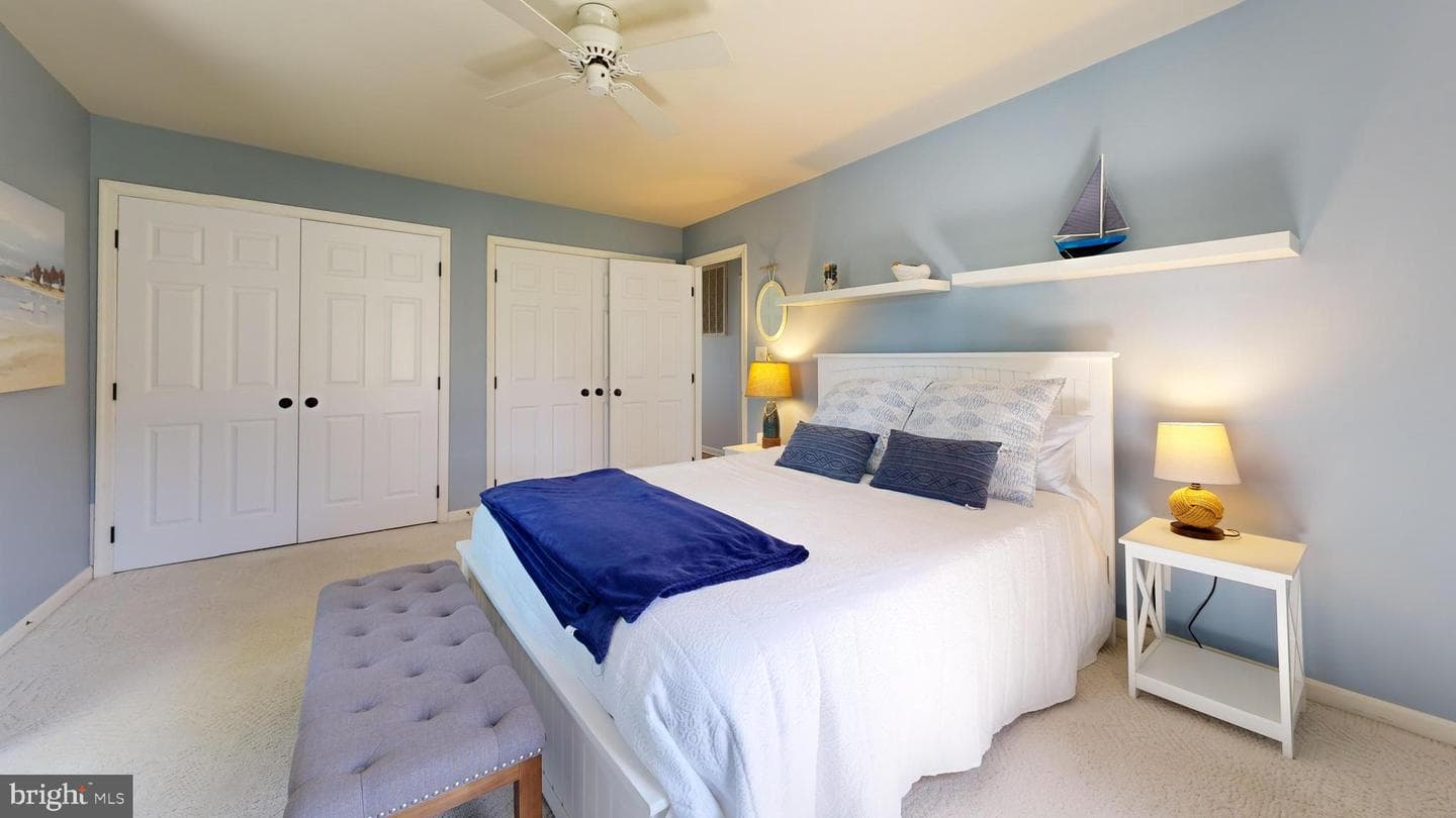 5698 Leeward Lane photo 20