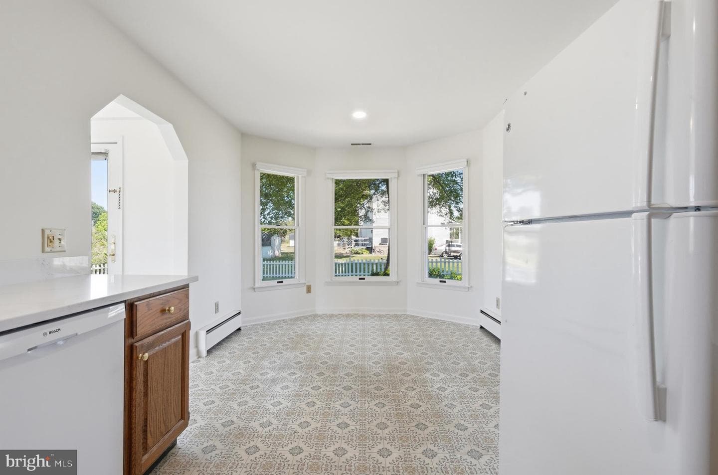 105 Pier Street E photo 21