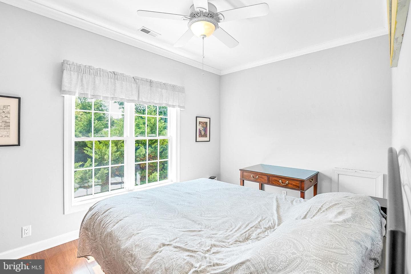 109 W Marengo Street photo 23