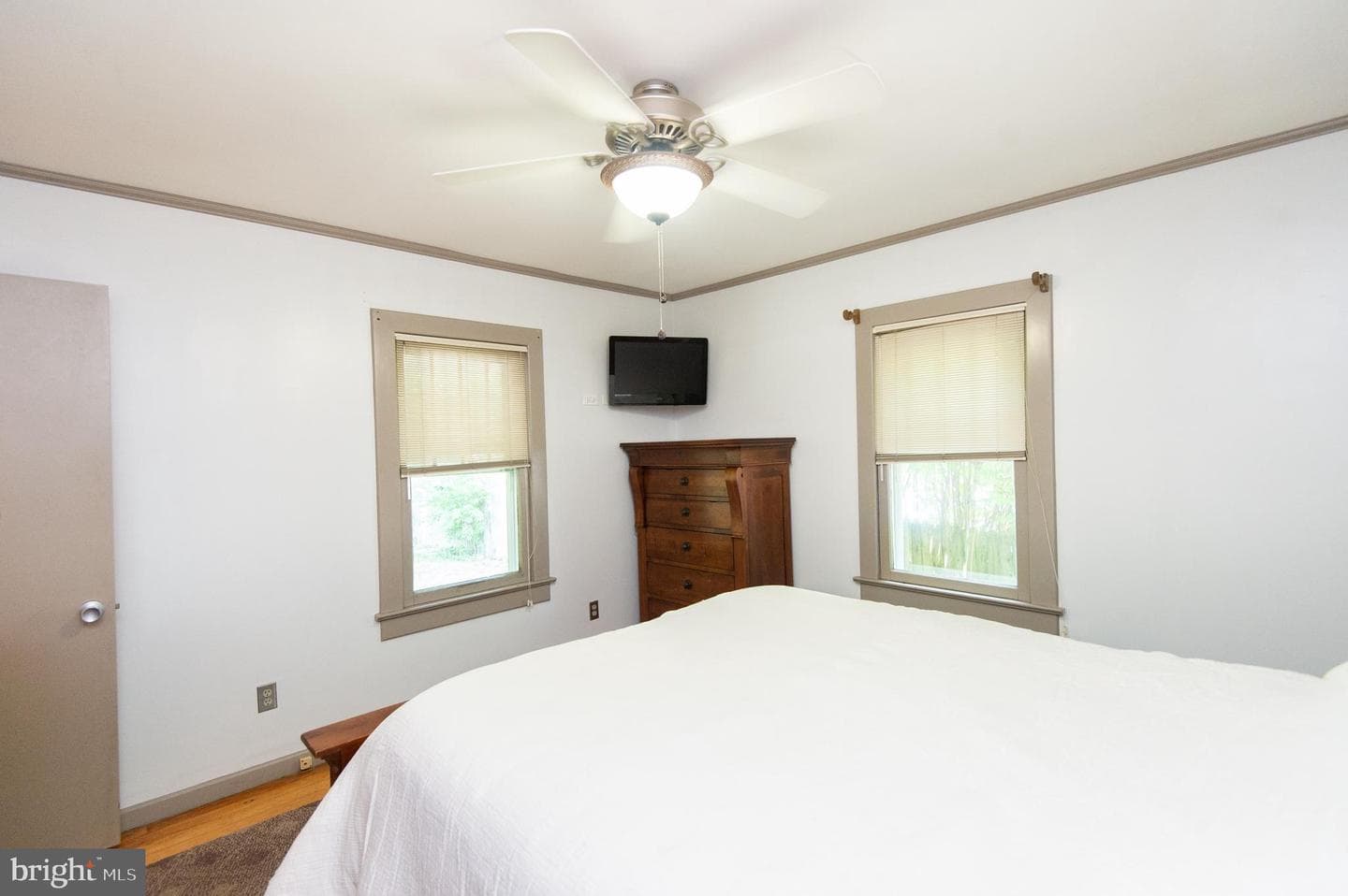 347 N Washington Street photo 37