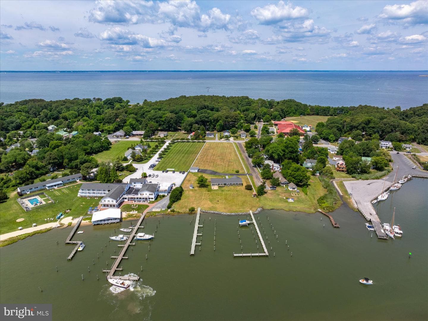 21441 Dogwood Cove Road photo 113