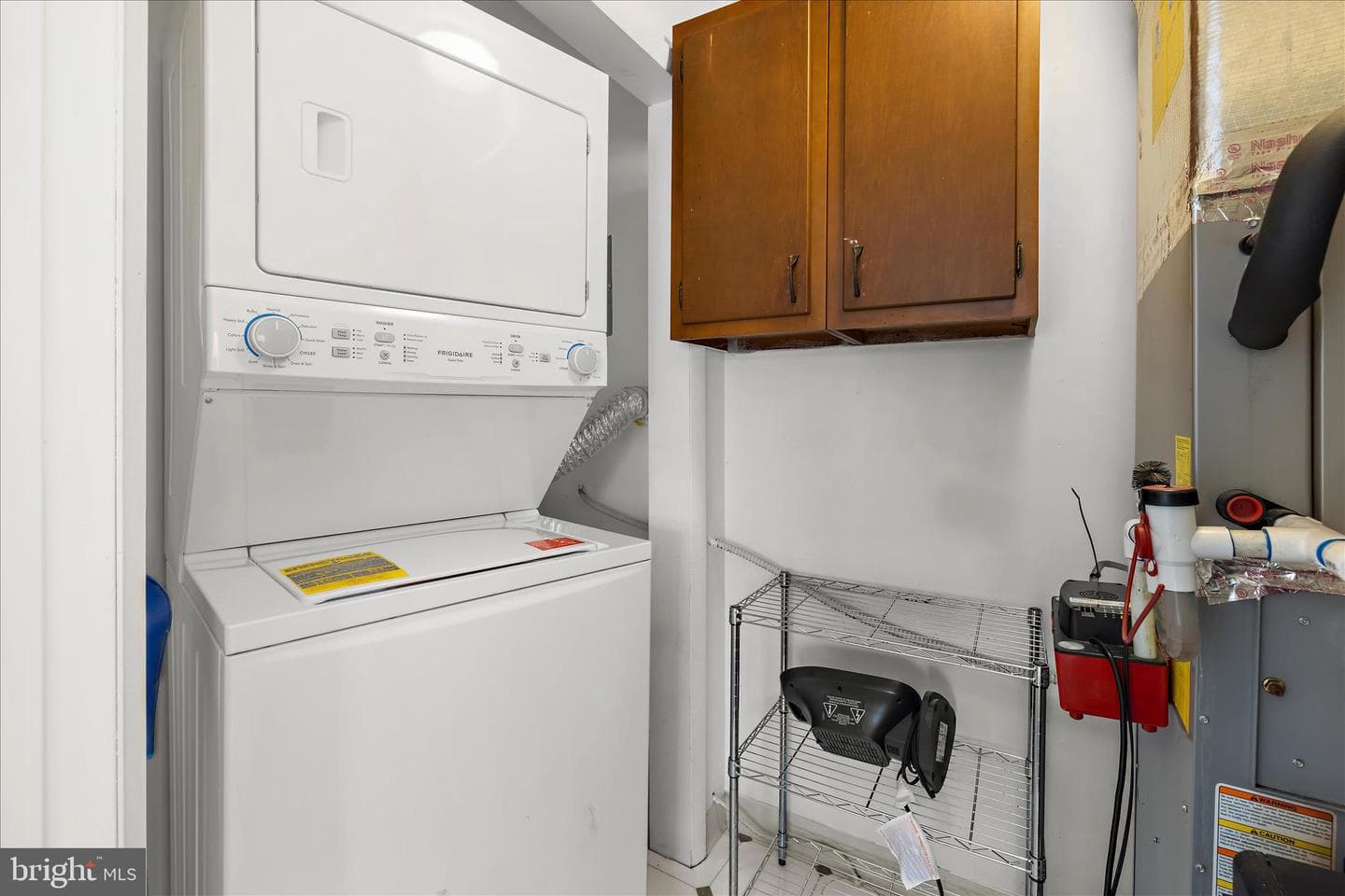 204 E Marengo Street photo 38