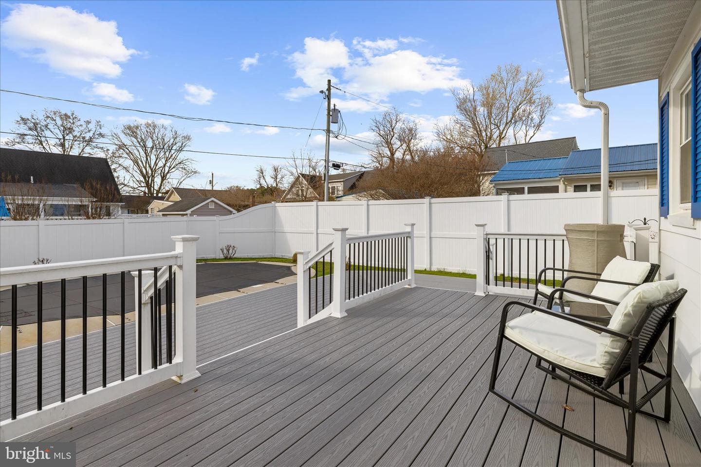 204 E Marengo Street photo 40