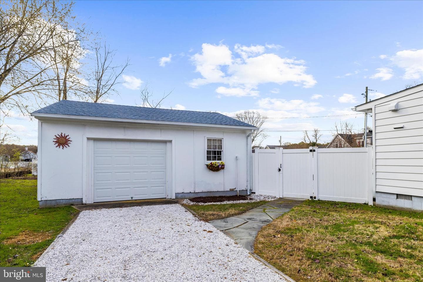 204 E Marengo Street photo 43