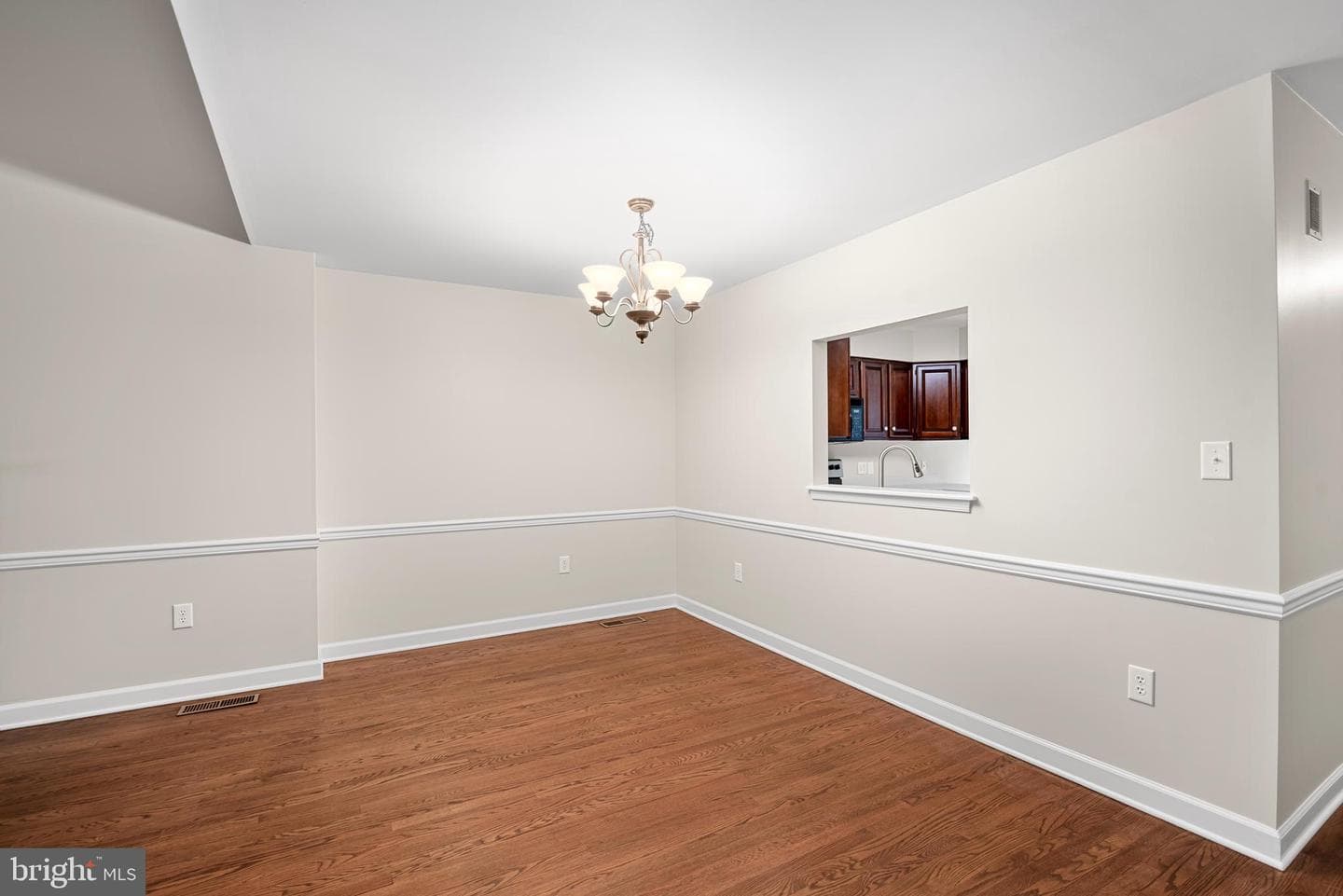 1175 S Washington Street #18 photo 4