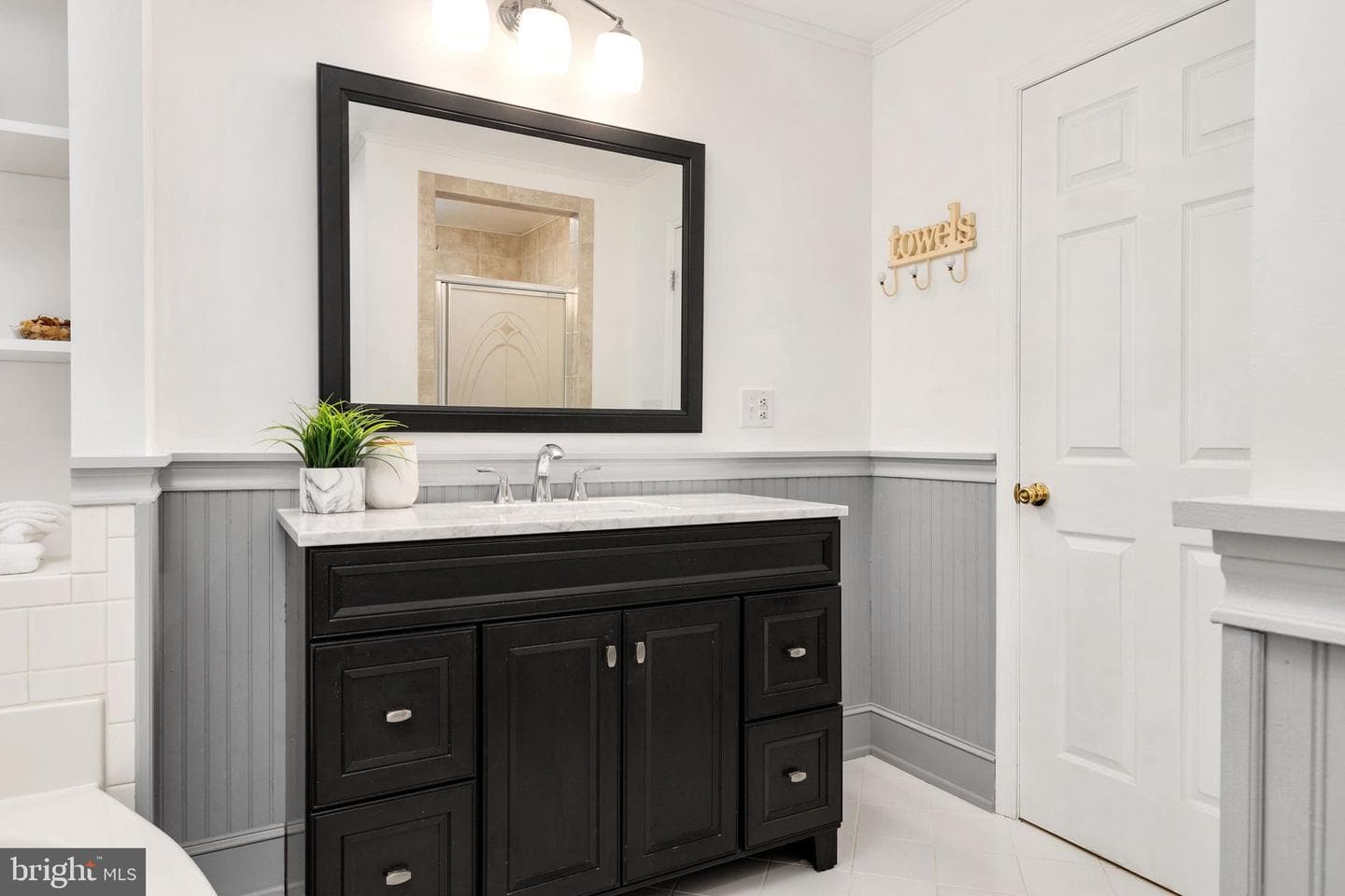 5116 Ocean Gateway photo 13
