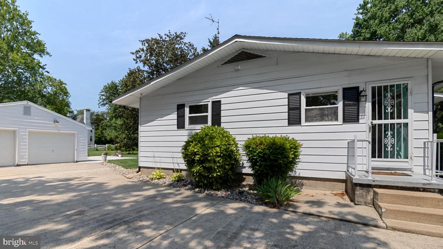 104 Sycamore Avenue photo 24