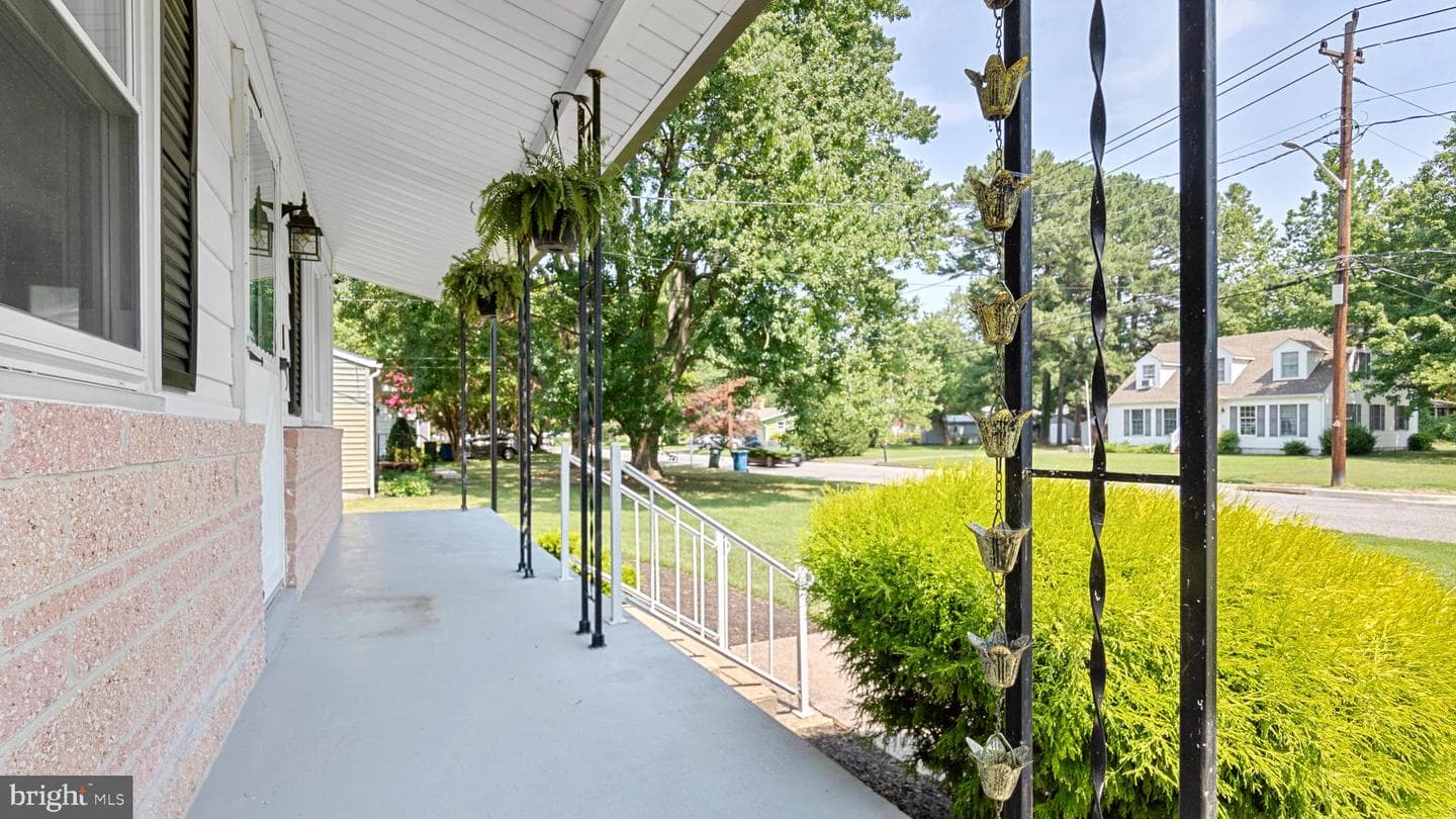 104 Sycamore Avenue photo 3