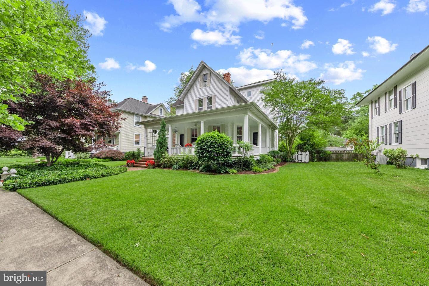 204 Brookletts Avenue photo 1