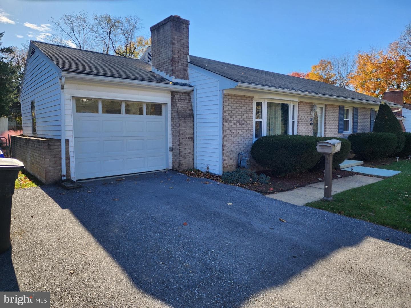 963 Noland Drive photo 6