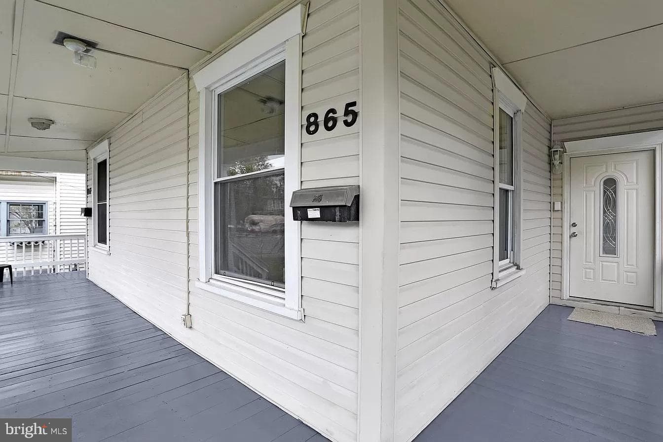 865-867 Virginia Ave photo 4