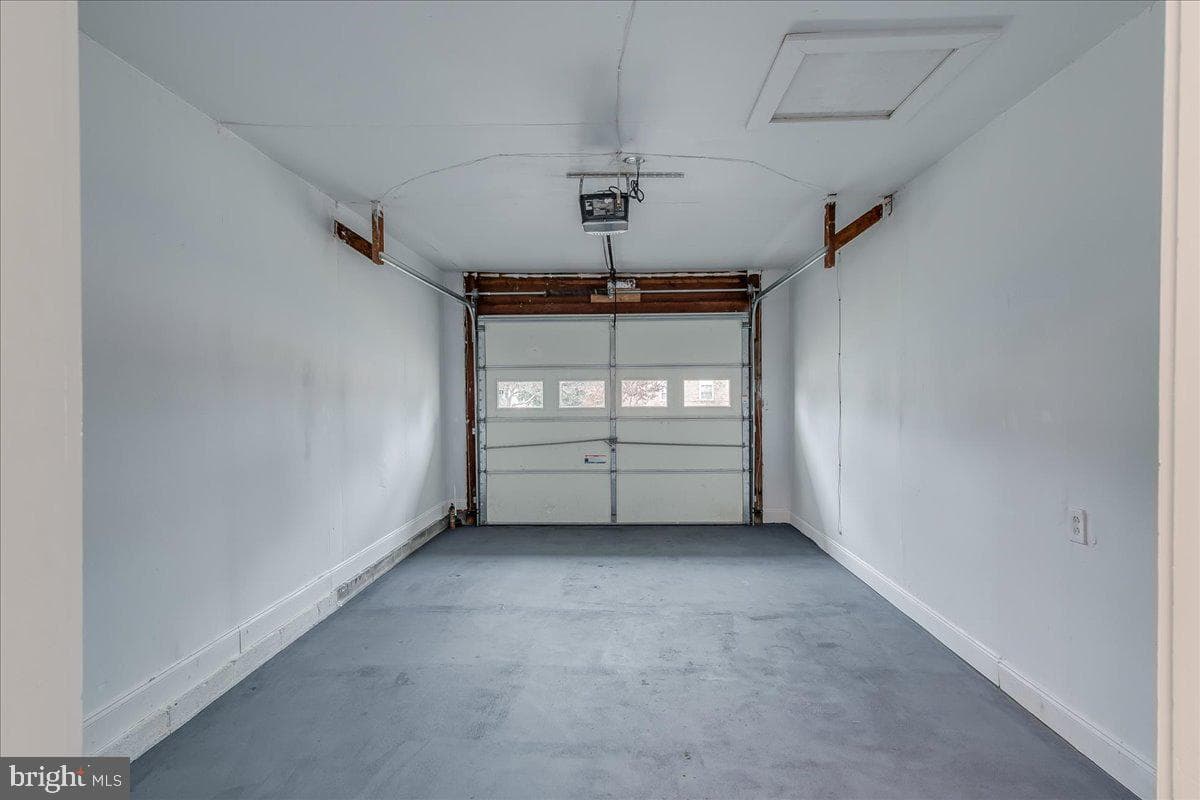 1207 Outer Drive photo 30