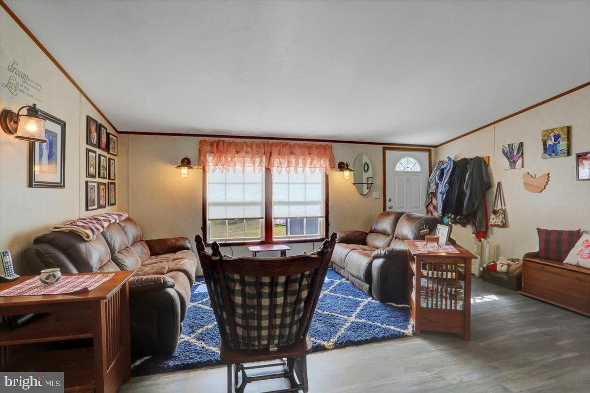 15530 Mobile Road photo 4